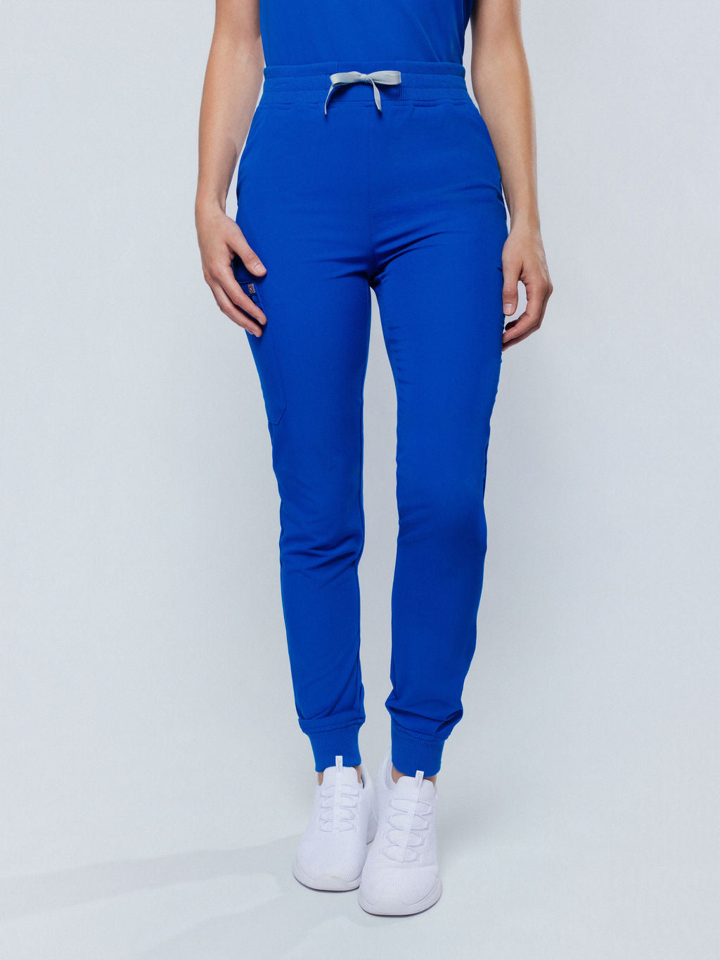 Prolific Health PANTS レディース US サイズ: Large カラー: ブルー Cherokee Revolution WW105 Women Mid Rise Tapered Leg Drawstring Pant R –  Scrubs to The Rescue 